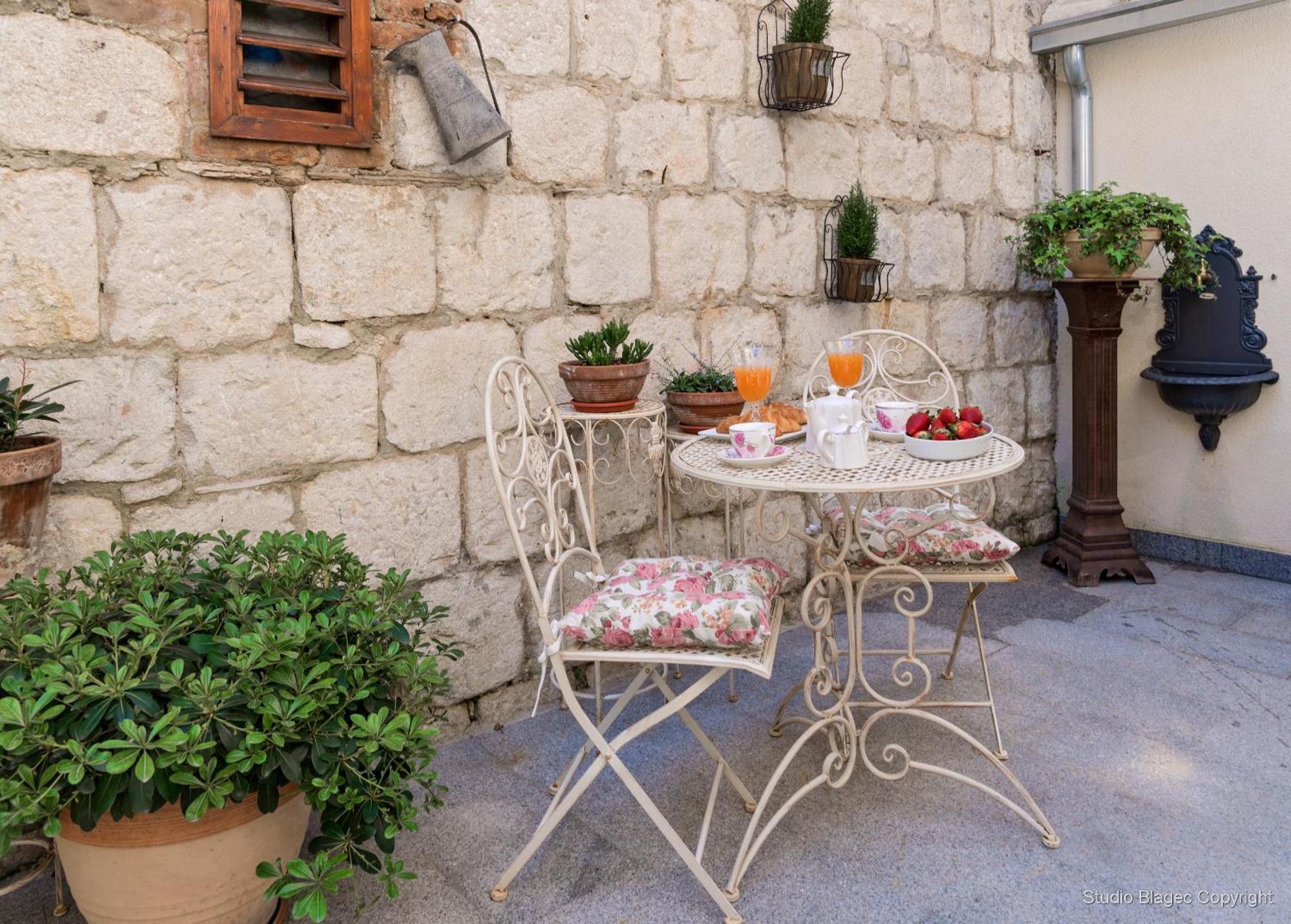 Emperor's Suites Split Exterior foto